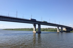 В Астрахани на Новом мосту спасли женщину