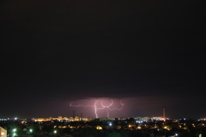 В Астрахани снова прошла электрическая буря