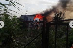 Подробности сильного пожара в дачном поселке под Астраханью