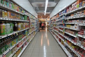 Астраханцы похитили товары из магазина по спланированной схеме