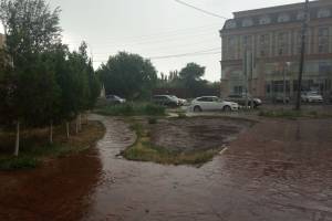 В Астрахани прошел странный ливень