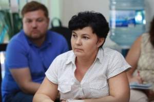Многодетным родителям из Астрахани рассказали о мерах соцподдержки