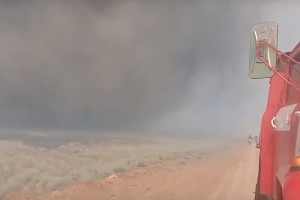 Зловещий смерч из дыма обрушился на Астраханскую область