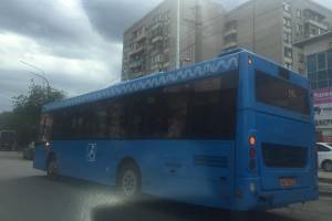 В Астрахани новые московские автобусы вышли на третий маршрут