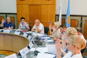 Комитет Думы Астраханской области поддержал законопроект, увеличивающий меры соцподдержки