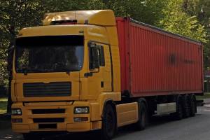 Астраханская фирма лишилась грузового транспорта