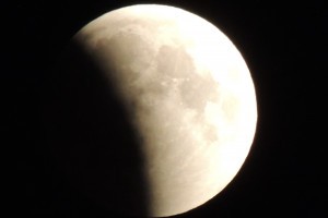 Астраханцев приглашают посмотреть на лунное затмение