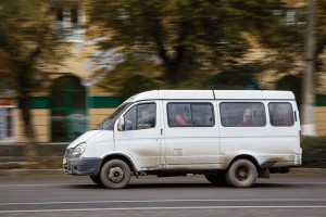 В Астрахани из-за нарушений временно прекращена работа маршрутных такси  №63 и №64