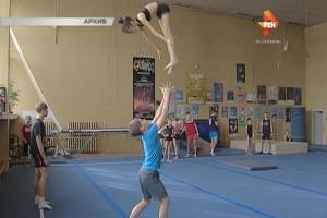 Астраханские акробаты завоевали бронзовую медаль Первенства России