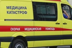 В Астрахани такси отлетело в столб: пассажирка в больнице с переломом