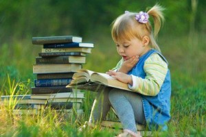 Чтение книг и решение математических задач в раннем детстве влияют на дальнейшую жизнь ребёнка