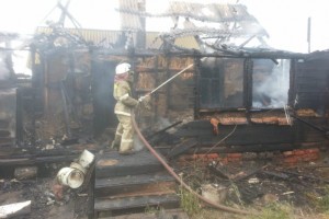 За прошедшие выходные сгорели два жилых дома