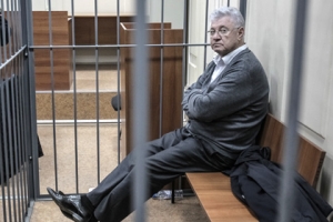 Временно отстраненный от должности мэра Астрахани Михаил Столяров выписан из больницы