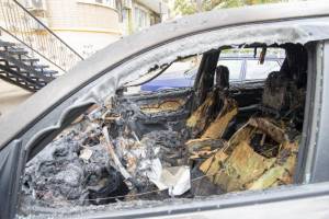 В Астраханской области подожгли автомобиль