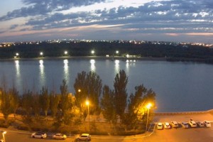 На Городском острове в Астрахани появились фонари