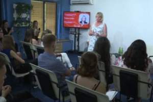 Астраханские студенты и выпускники ведут "диалог на равных" с министрами региона