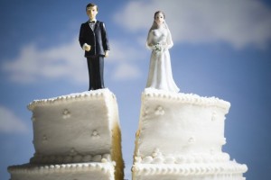 Жительница Астраханской области заключила фиктивный брак с гражданином Азербайджана