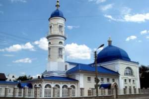 Во всех мечетях Астраханской области проходят праздничные намазы