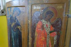 В Астрахани обнаружили таинственные иконы