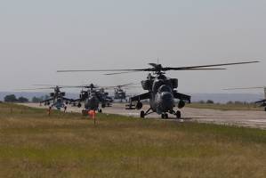 Более 20 боевых вертолетов прибыли в Астраханскую область