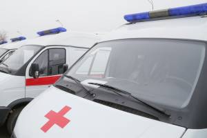 Ребенок впал в кому: под Астраханью иномарка сбила двух школьников