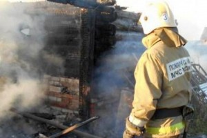 В Астраханской области непогашенная сигарета привела к пожару и гибели хозяина дома