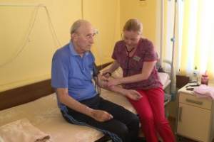Слаженная работа астраханских медиков спасла жизнь пенсионера