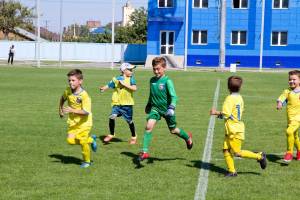 123 футбольные секции одновременно откроются в школах Астраханской области