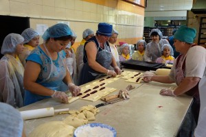 Ахтубинским подросткам показали как печется хлеб