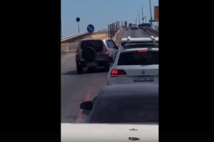 На мосту через р.Белый Ильмень водители нагло нарушают правила