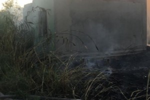 В Ленинском районе загорелось здание