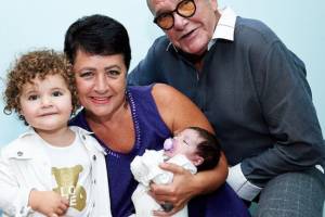 У 79-летнего Эммануила Виторгана родилась еще одна дочь