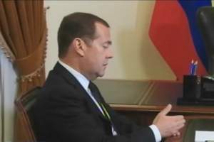 Дмитрий Медведев обсудил с главой Астраханской области жилищную сферу региона
