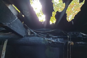 В Астрахани сгорели 2 гаража и 25 тонн сена