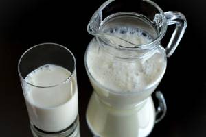 В Астраханской области продавали просроченную молочку