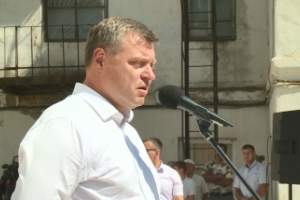Глава региона обсудил острые вопросы Черноярского района с местными жителями