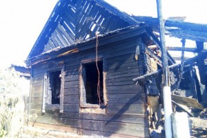 Астраханские спасатели потушили 8 крупных пожаров