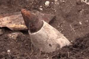 В Астраханской области нашли артиллерийский снаряд времён ВОВ. ВИДЕО