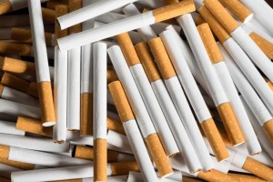 Предприимчивые астраханцы заработали на поддельных сигаретах более 50 миллионов рублей