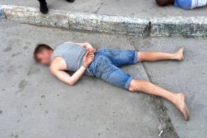 В Астрахани за мужчиной без обуви гнался спецназ