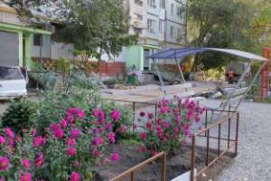 В Астрахани преобразят около сотни дворов многоэтажек