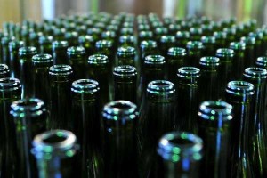 Астраханцы не успели продать 15 тысяч бутылок контрафактного алкоголя