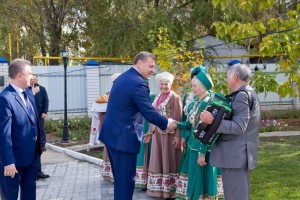 Губернатор Игорь Бабушкин поздравил пациентов многопрофильного социально-оздоровительного центра &#171;Здравушка&#187; с Международным днём пожилых людей