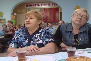 Депутаты Городской Думы поздравили пожилых астраханцев
