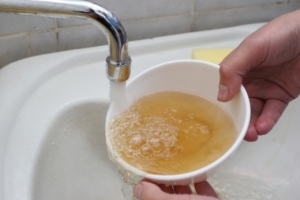 В Астраханской области 6,5 тысяч жителей пили грязную воду по вине главного инженера ЖЭКа