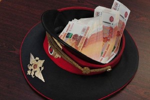 В Астраханской области борец с коррупцией попался на взятке