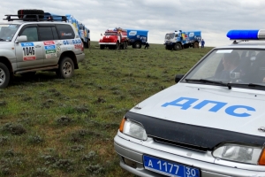 Авиаотряд УМВД России по Астраханской области дежурит в местах проведения ралли-рейда «Золото Кагана»