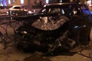 В центре города столкнулись три автомобиля