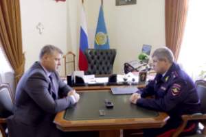 Глава Астраханской области встретился с начальником регионального УМВД