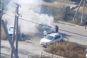 В Ленинском районе загорелся автомобиль